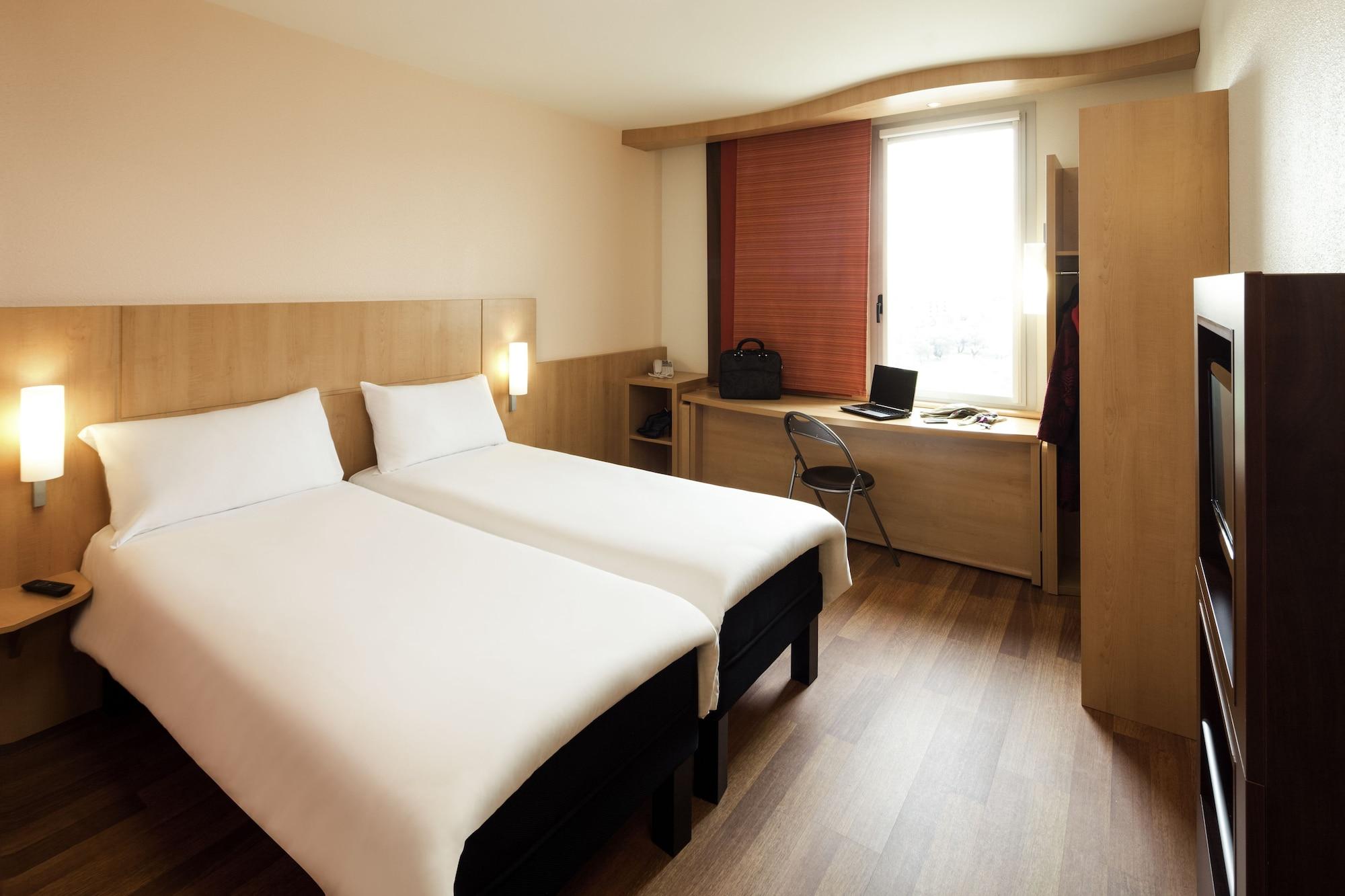 Hotel Ibis Сетубал Екстер'єр фото